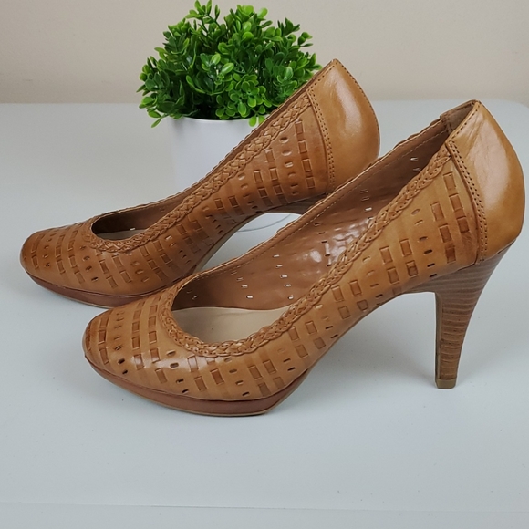 Andrew Geller Shoes - Andrew Geller, tan high heels.